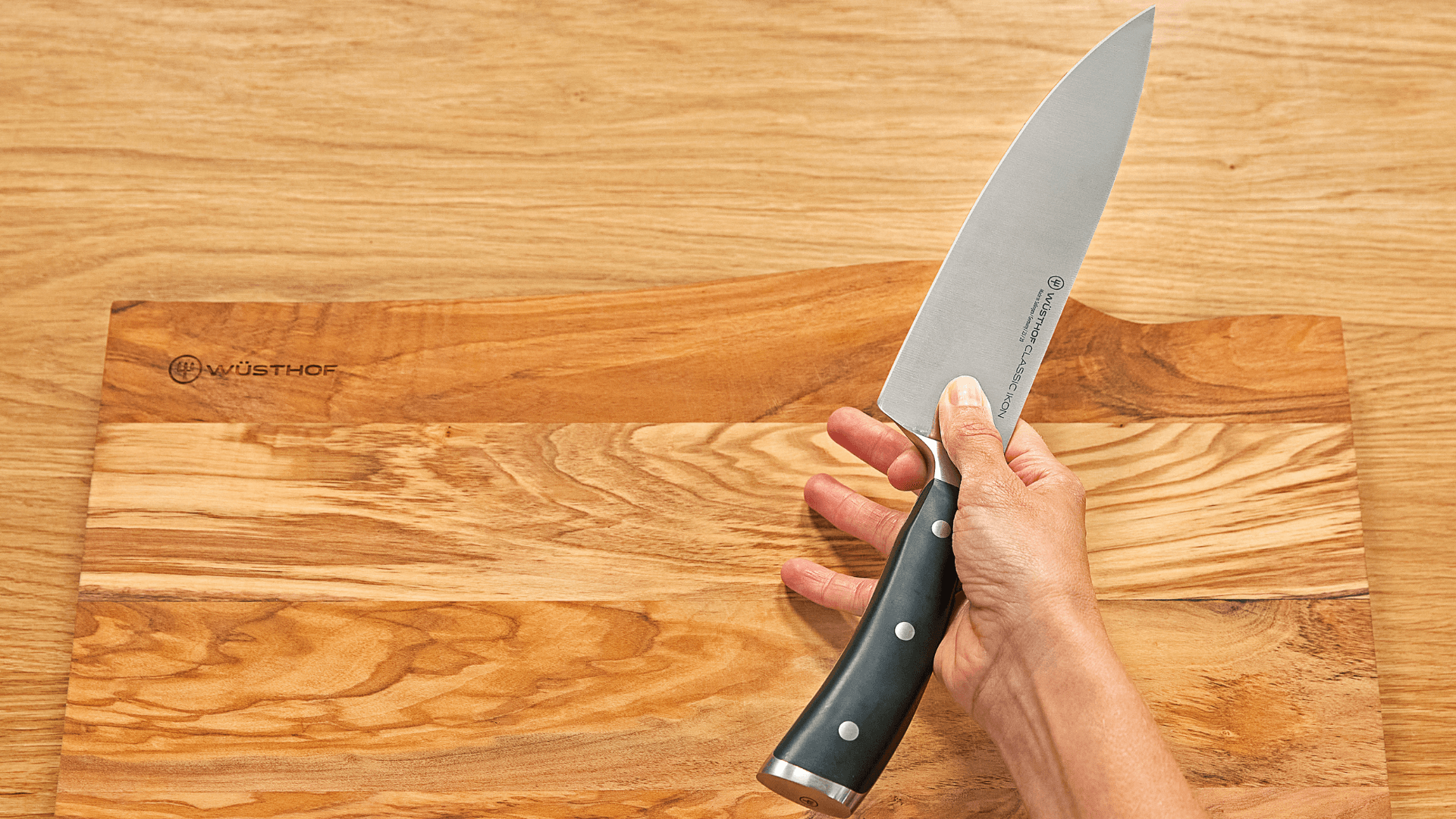 WÜSTHOF Classic Ikon 8" Chef's Knife