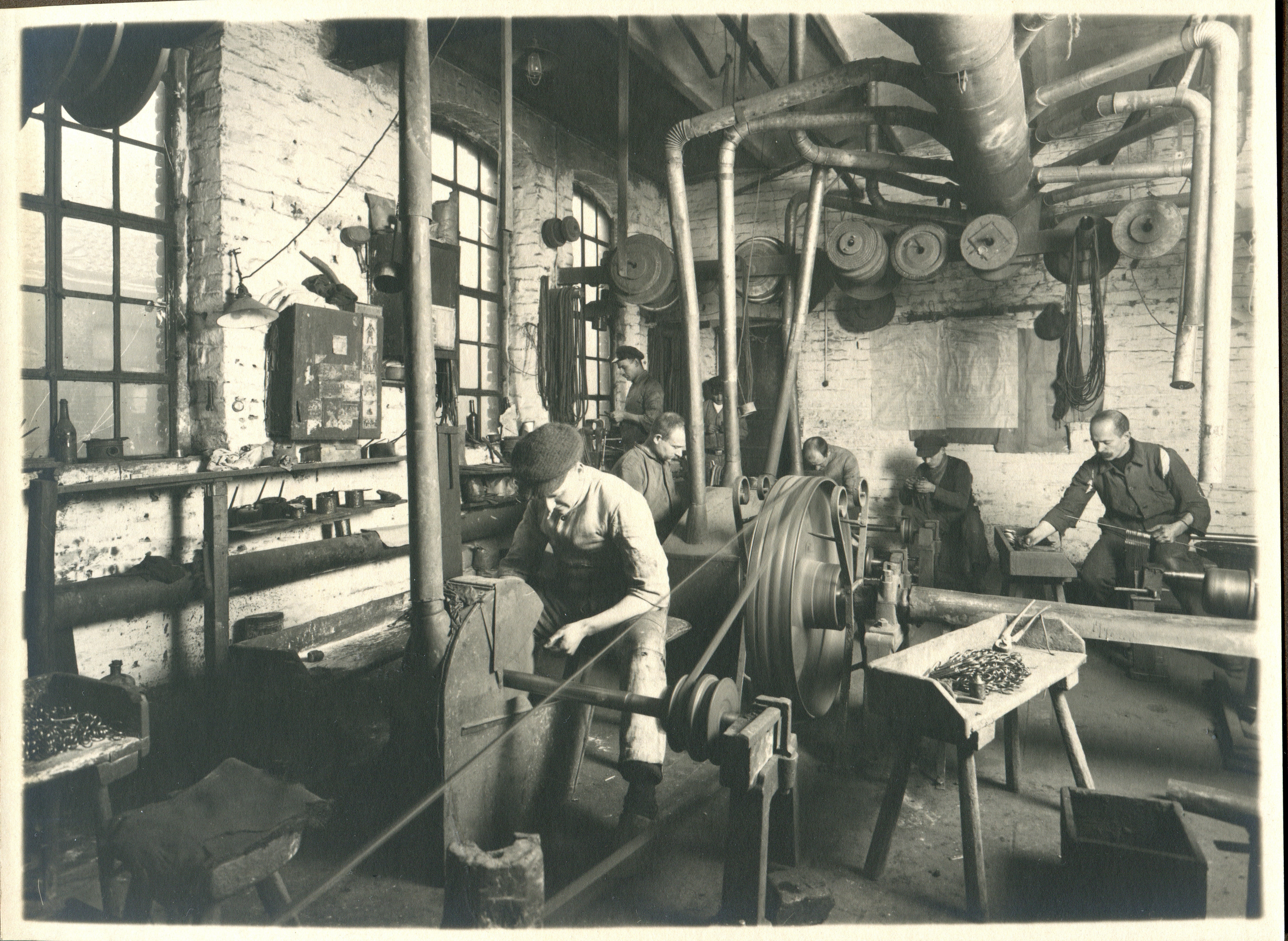 WÜSTHOF Shears grinding Plant