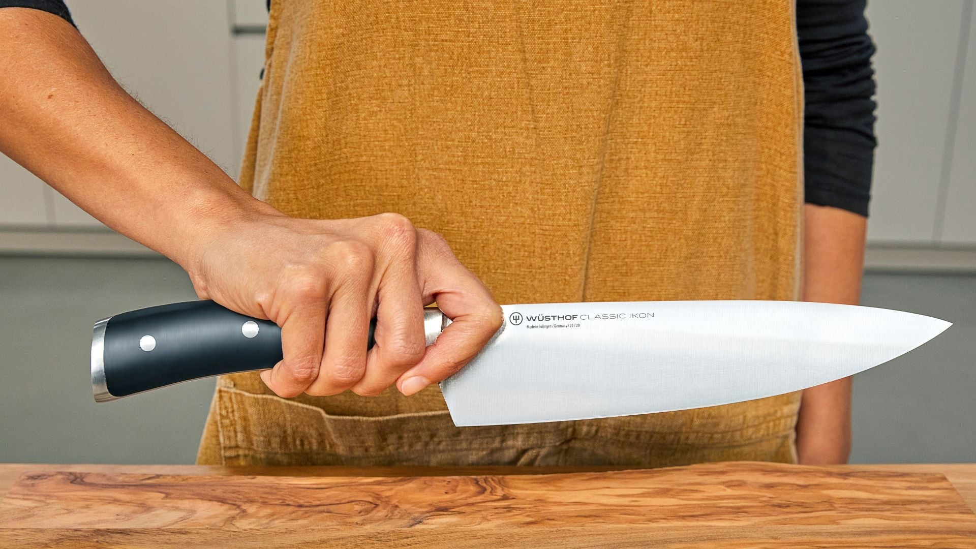 WÜSTHOF Classic Ikon 8" Chef's Knife