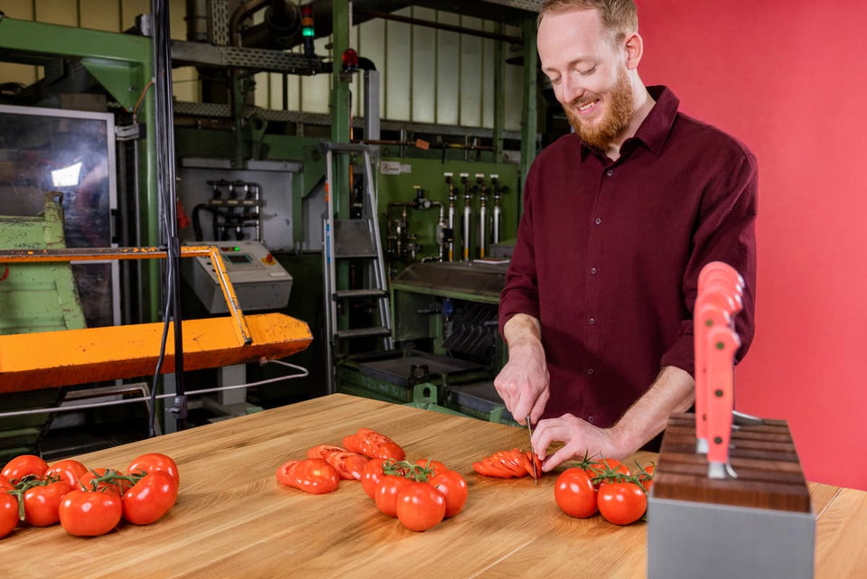 WÜSTHOF Peach, Tomato & Mascarpone Toasts