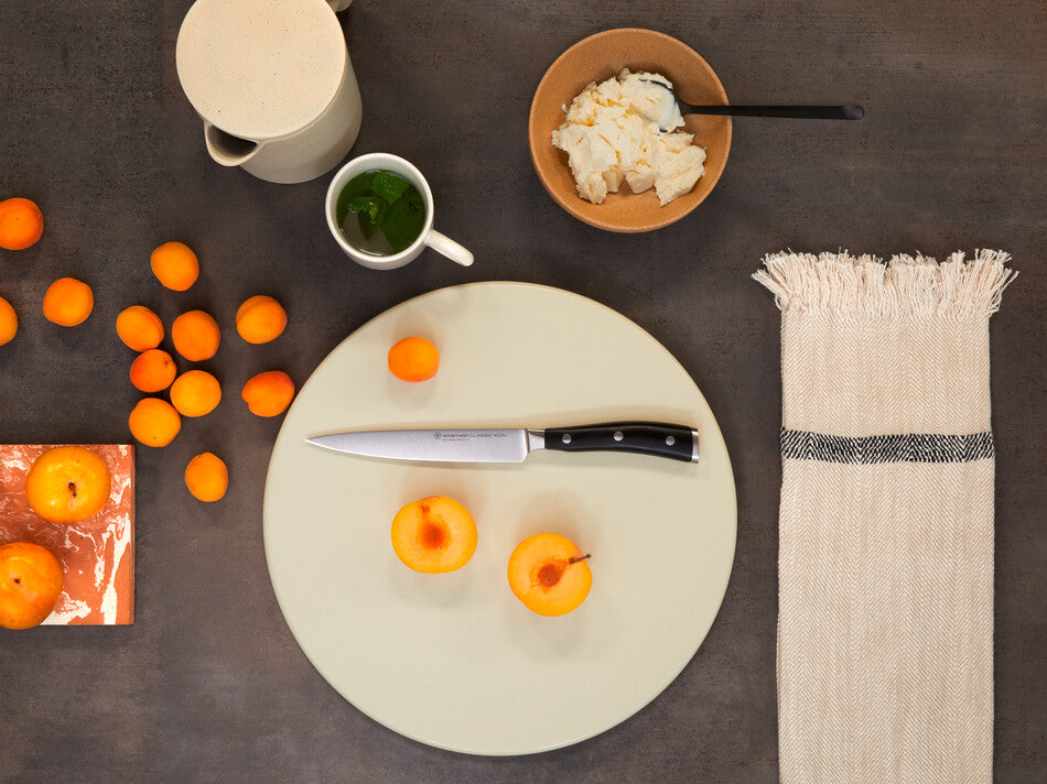 Classic Ikon 6" Utility Knife