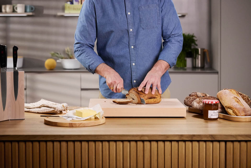 Classic 9&quot; Double Serrated Bread Knife