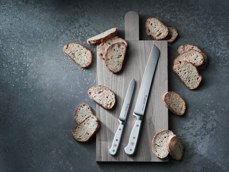 Classic 9" Precision Double-Serrated Bread Knife