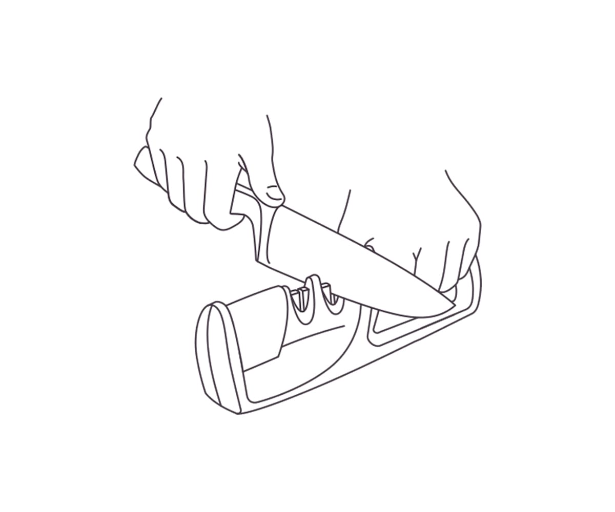 WÜSTHOF Pull Through Sharpening Illustration