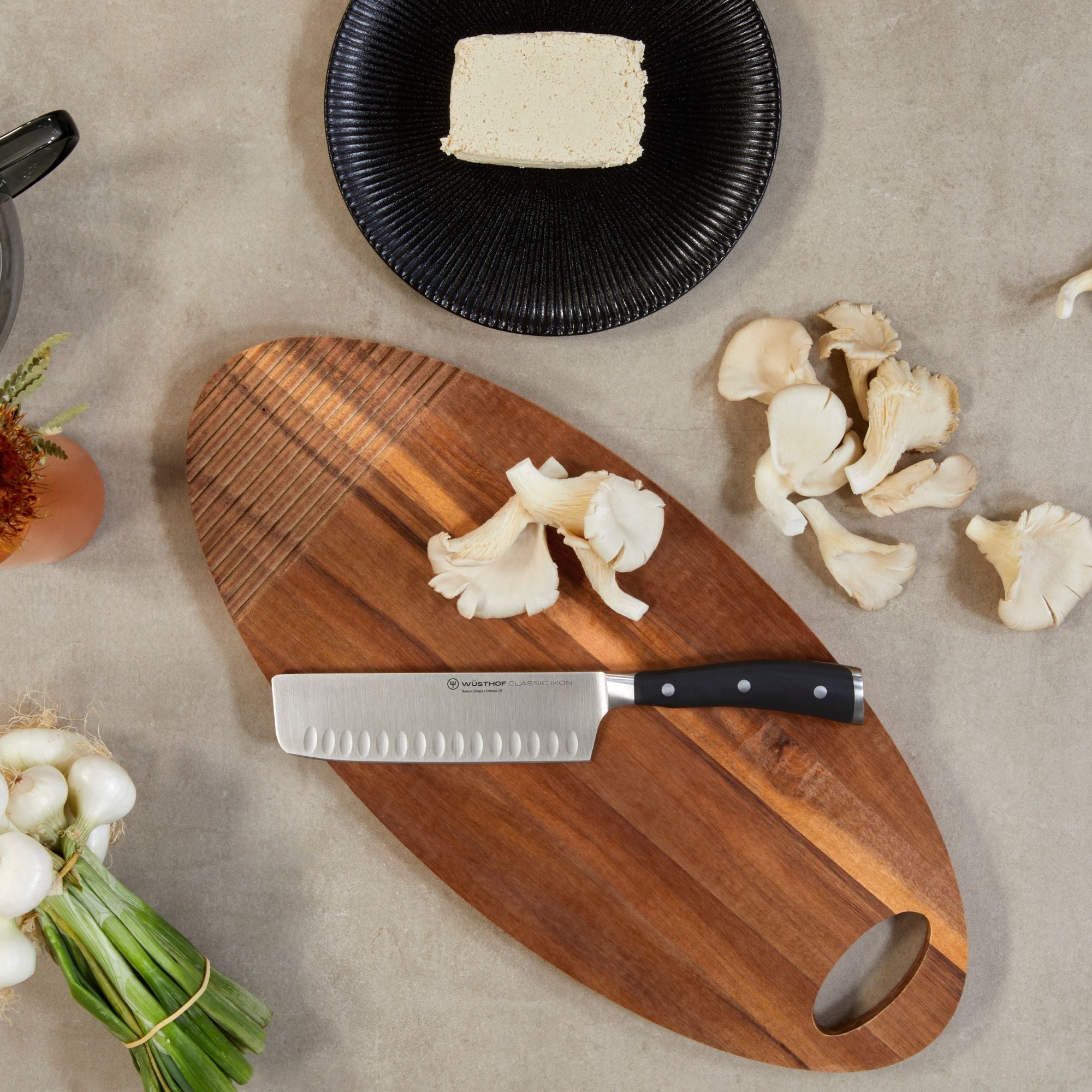 WÜSTHOF Classic Ikon 7 Hollow Edge Nakiri"