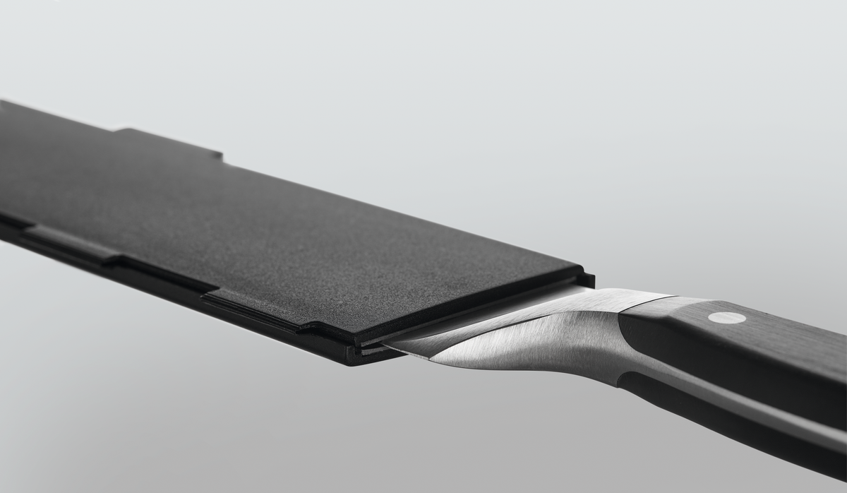 Wide Magnetic Blade Guard